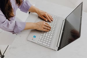 Sonja Meides bei der Arbeit